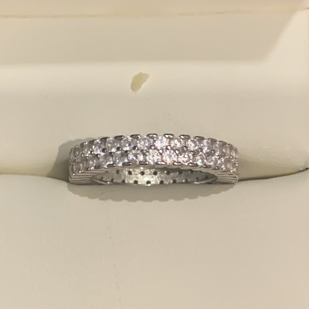 NWOT BERRICLE RING WEDDING ETERNITY BAND CUBIC ZIRCONIA over RHODIUM sz 8